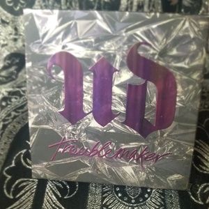 Urban Decay Eyeshawdow